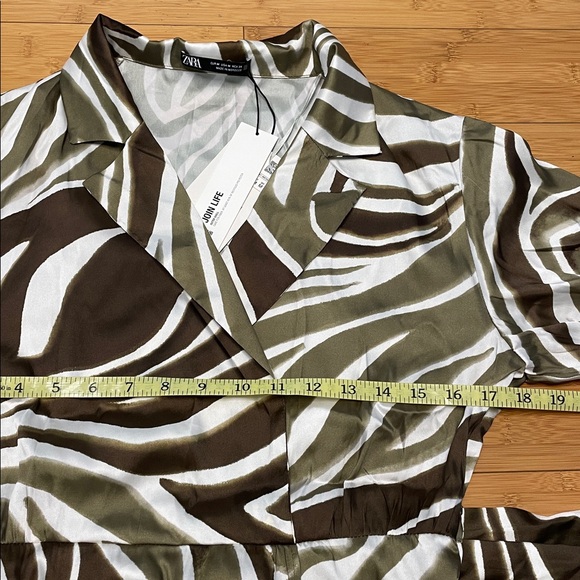 Zara Animal Print Shift Midi Dress Medium V Neck Belted Notched Collar Faux Wrap - Picture 16 of 17